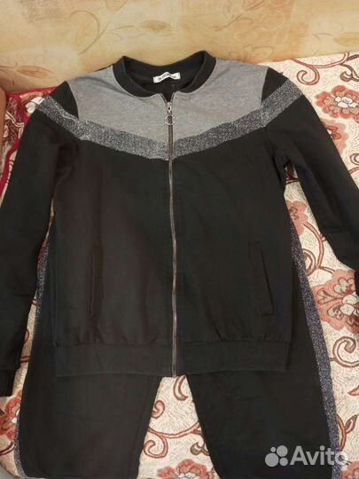 Спортивный костюм женский