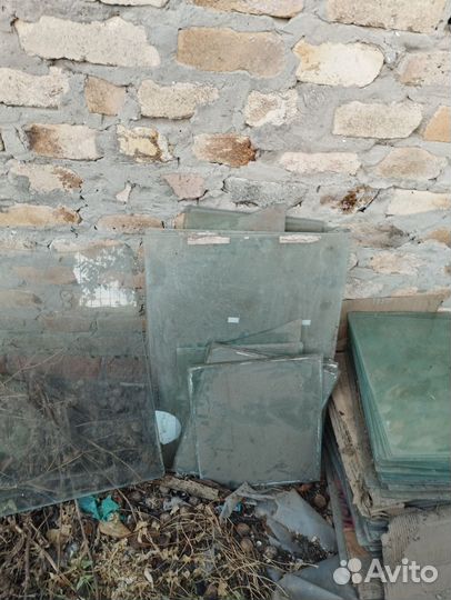 Отдам бесплатно стекло