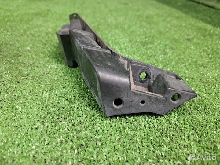 Крепление бампера переднее правое Bmw X3 E83