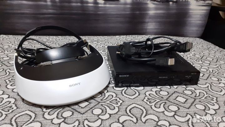 Шлем виртуальной реальности Sony HMZ-T2