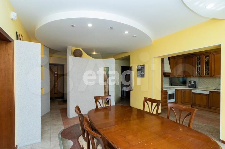 4-к. квартира, 176,9 м², 2/10 эт.