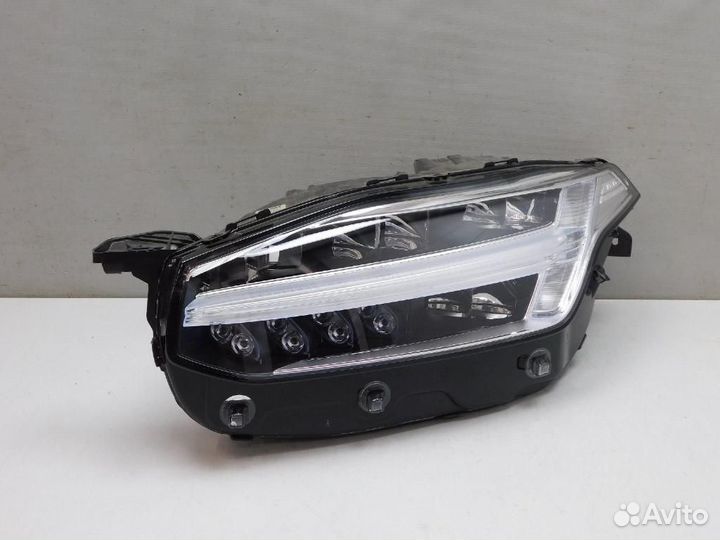Фара левая Volvo XC90