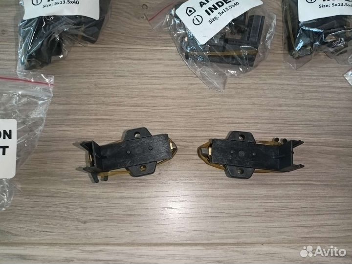 Щетки Аристон Индезит