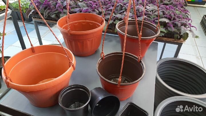 Кашпо для цветов подвесное