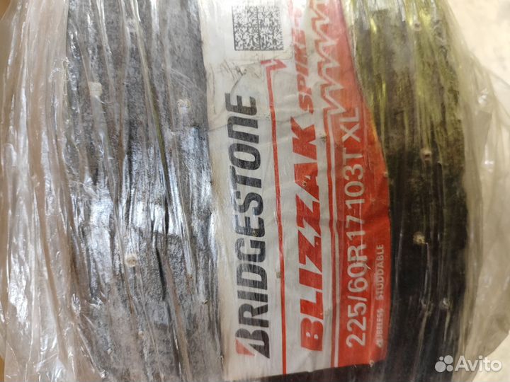 Bridgestone Blizzak Spike-02 SUV 225/60 R17 103T