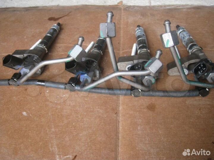 Форсунка топливная Mercedes ML / GLE A6510702987