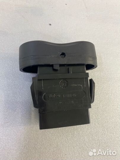 Кнопка центрального замка Nissan Almera G15 K4M