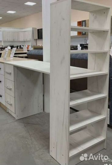 Стол компьютерный, в наличии