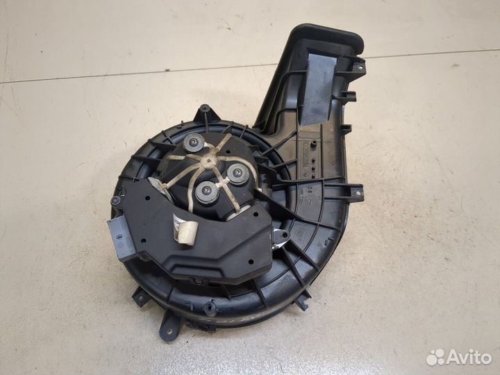 Двигатель отопителя Cadillac BLS, 2008