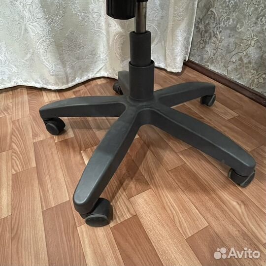 Кресло компьютерное (офисное)