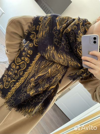 Шарфы и палантины