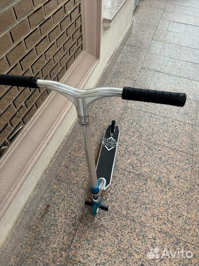 Трюковый самокат суперлегкий (2,9 кг)
