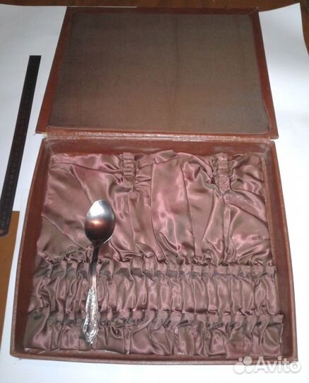 Коробка «Новинка набор столовый», СССР винтаж