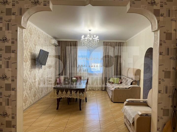 Дом 310,9 м² на участке 7,14 га