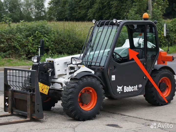 Стекло дверное на Bobcat T2250