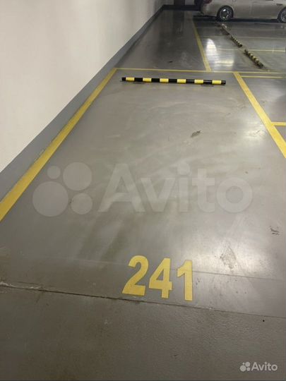 Машиноместо, 13 м²