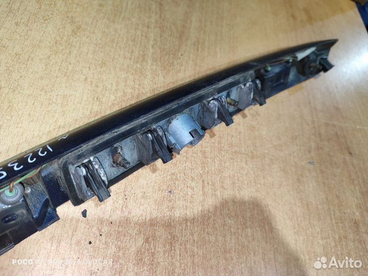 Накладка крышки багажника Volkswagen Passat B5