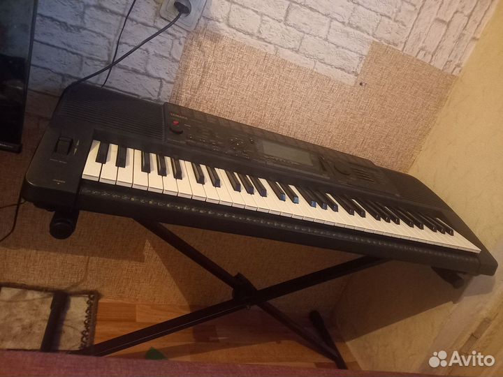 Синтезатор yamaha psr520