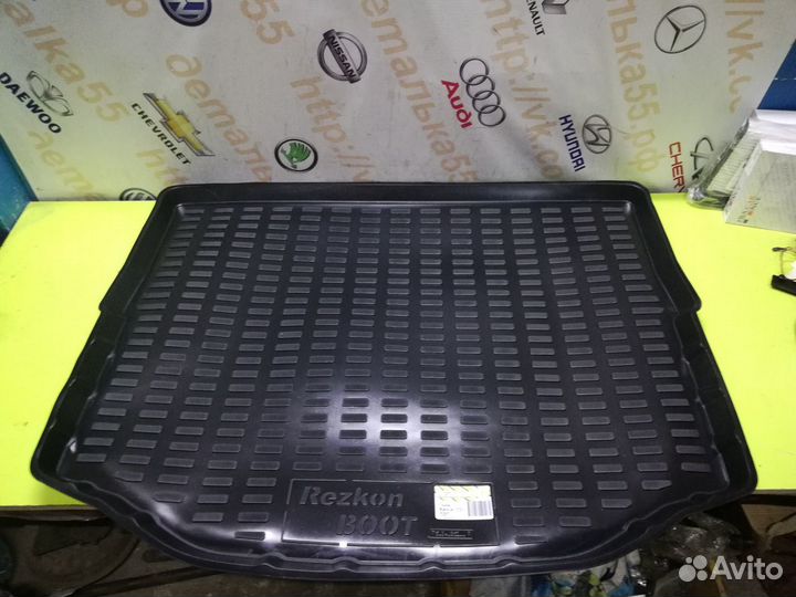 Коврик в багажник новый Toyota RAV 4
