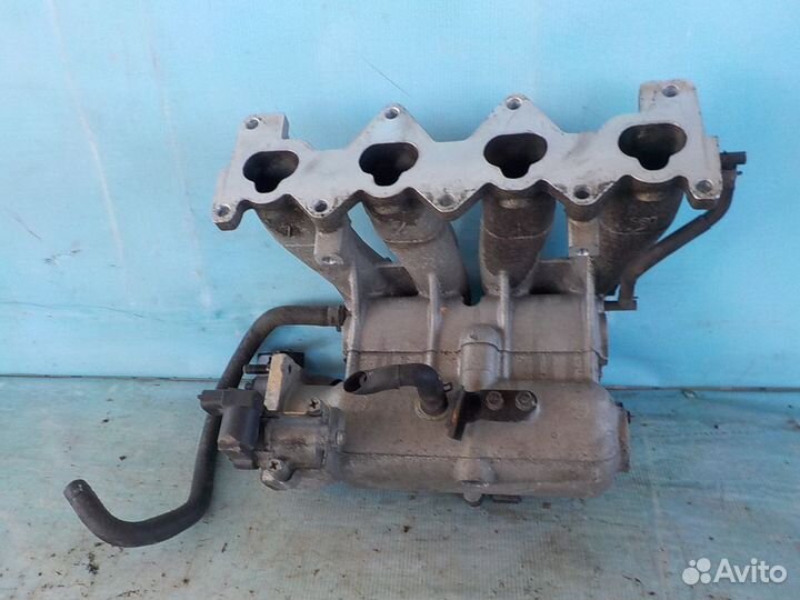 Впускной коллектор opel Astra H 2004-2010