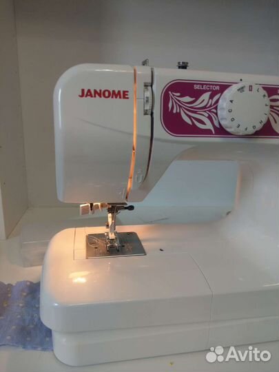 Швейная машина Janome 23e