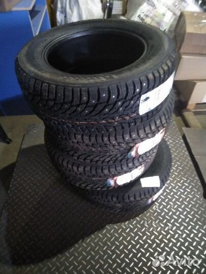 Nokian Tyres Hakkapeliitta 9 205/55 R17 95T