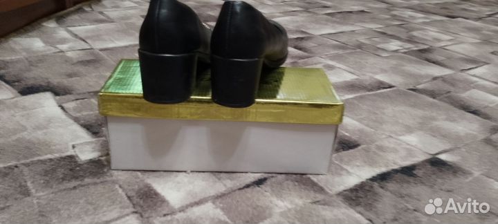 Туфли женские 39 размер черные