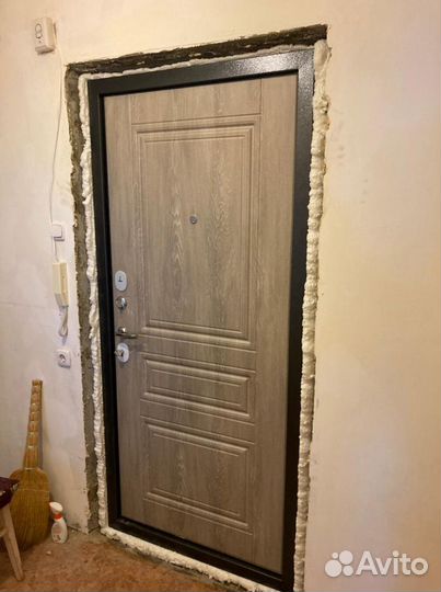 Установка входных металлических дверей