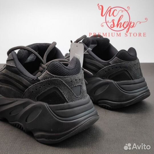 Кроссовки унисекс Adidas Yeezy boost 700 Black