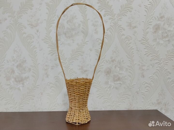 Корзина плетеная