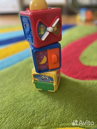 Развивающий кубик сортер Fisher Price