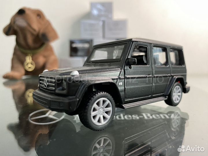 Оригинальная масштабная модель 1:43 Mercedes G500