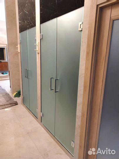 Стеклянная дверь на заказ от 3 дней