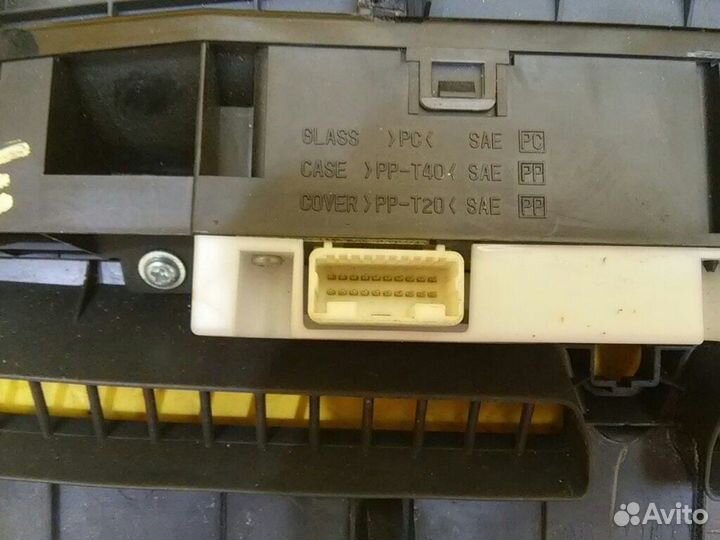 Дисплей информационный Camry V40