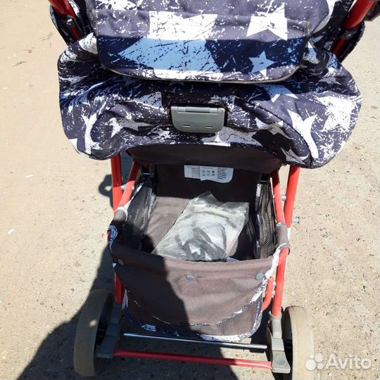 Прогулочная коляска