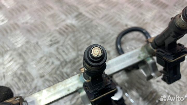 Форсунка топливная Opel Astra J P10