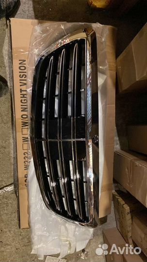 Решетка радиатора Mersedes S класс W222 S65 черная