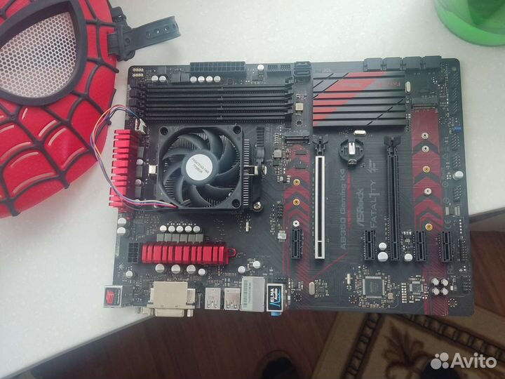 Материнская плата