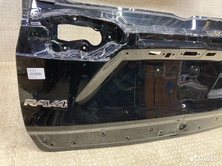 Крышка багажника Toyota Rav4 XA50 2018