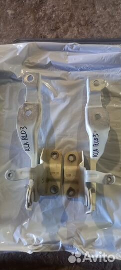 Петля капота Kia Rio3