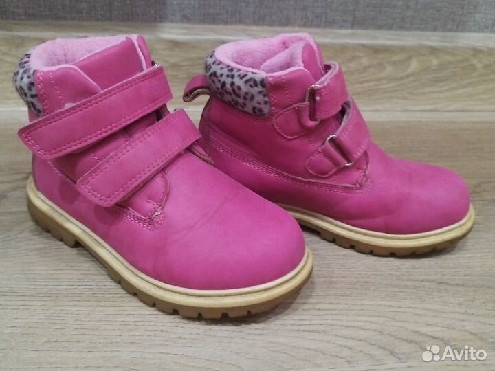 Ботинки для девочки 30размера