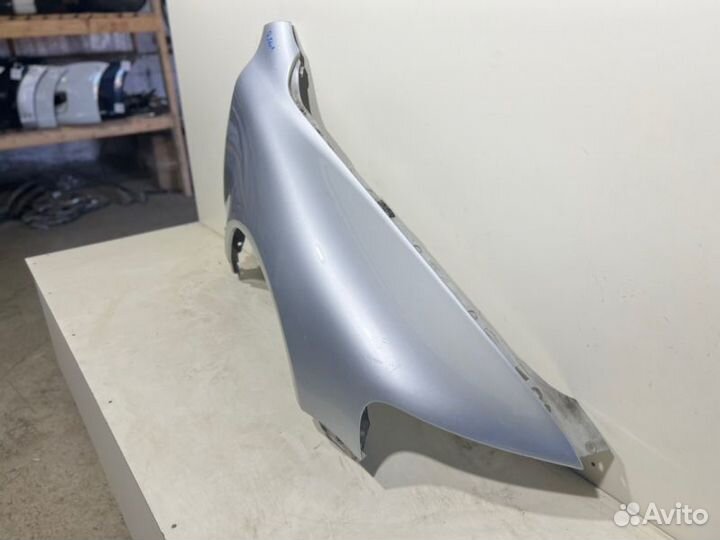 Крыло переднее правое Volkswagen Touareg 1