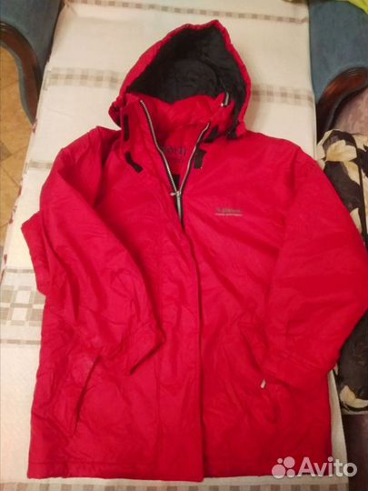 Спортивная женская куртка