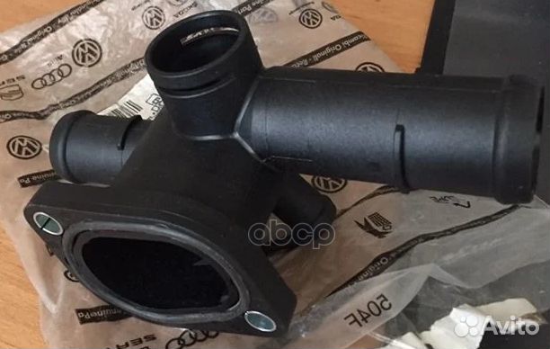 Фланец с уплотн. кольцом 06A121132R VAG