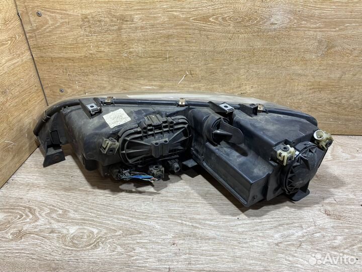 Фара передняя правая Mazda 6 GG дорест Арт 142533