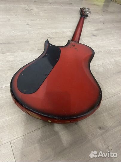 Бас гитара Урал