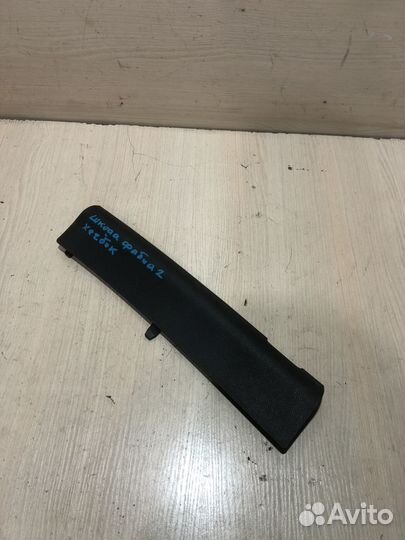 Крышка блока предохранителей Skoda Fabia 2