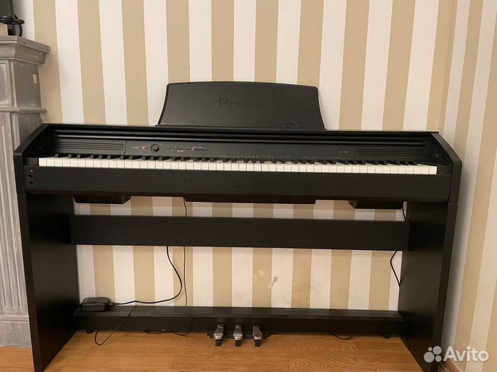 Цифровое пианино Casio Privia PX-750