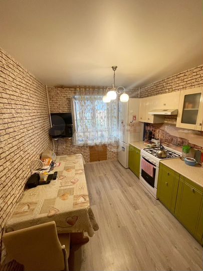 2-к. квартира, 57 м², 2/9 эт.