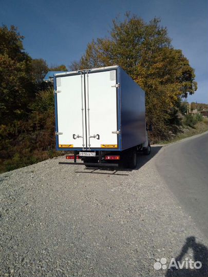 Водитель с личным автомобилем газель